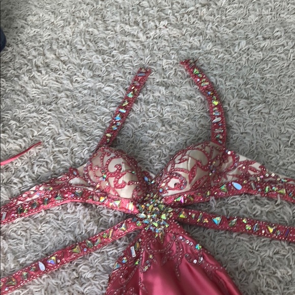 PROM DRESS - Picture 5 of 8